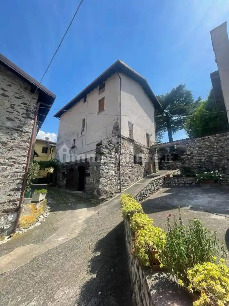Villa in vendita a Darfo Boario Terme