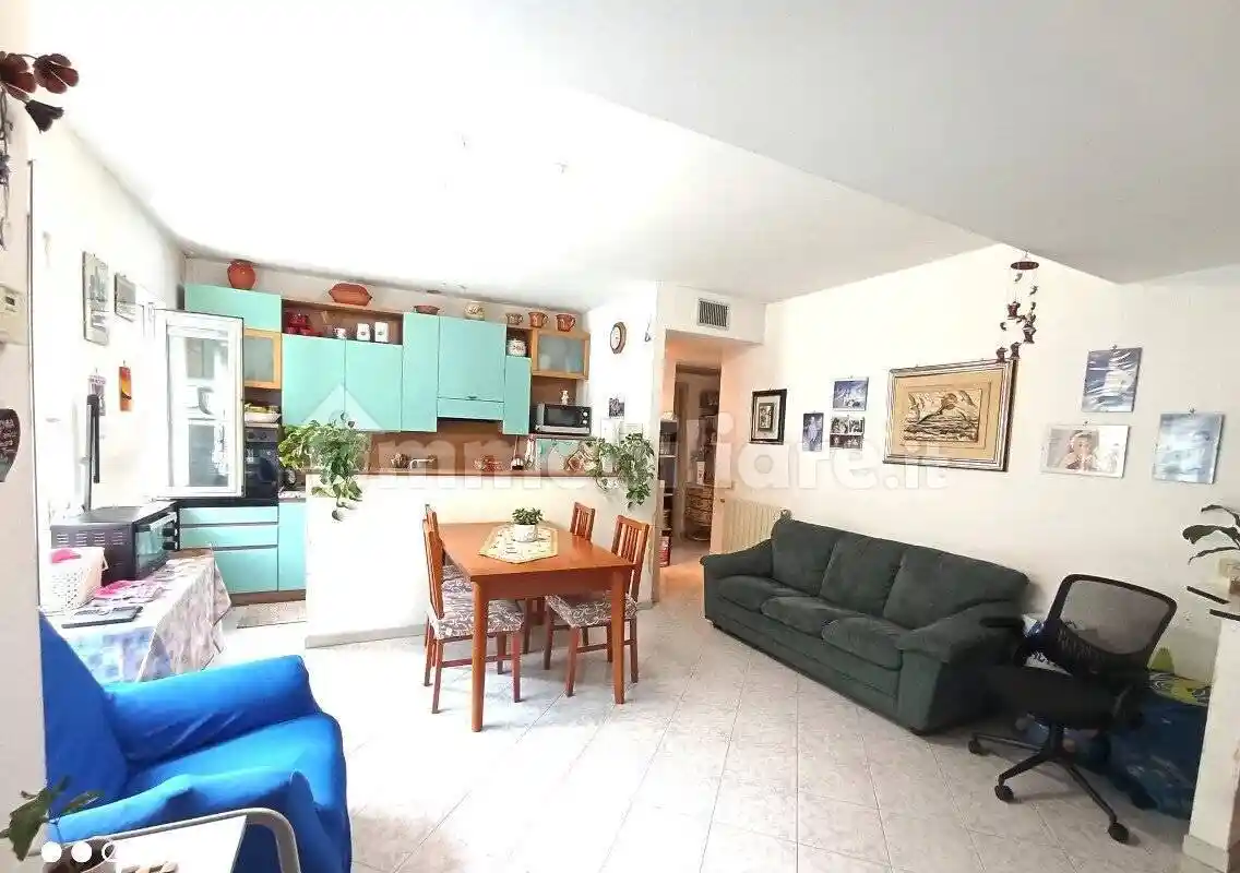 Appartamento in vendita a Vado Ligure