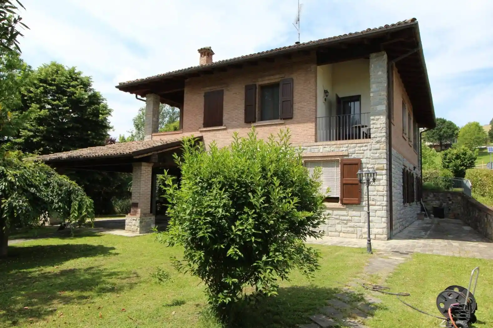 Villa in vendita a Valsamoggia