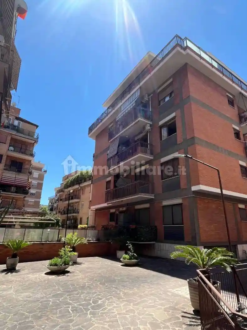 Appartamento in vendita a Roma