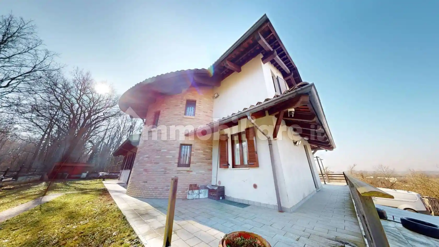 Villa in vendita a Sanfrè