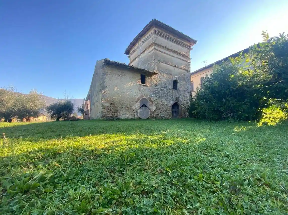Rustico - Casale in vendita a Acquasparta