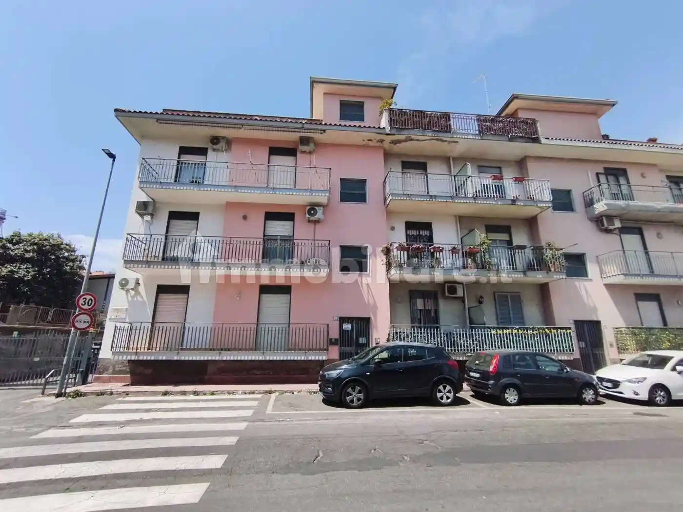 Appartamento in vendita a Aci Catena
