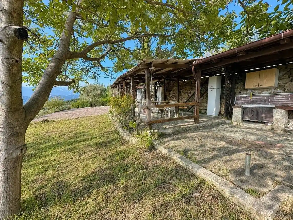 Rustico - Casale in vendita a Vallebona