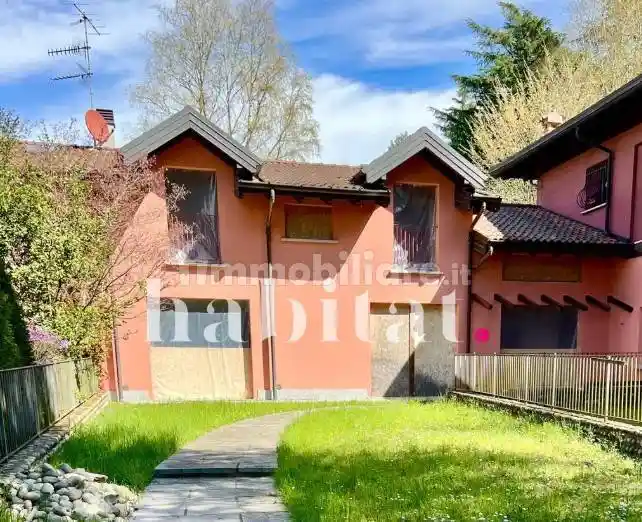 Villa in vendita a Varese