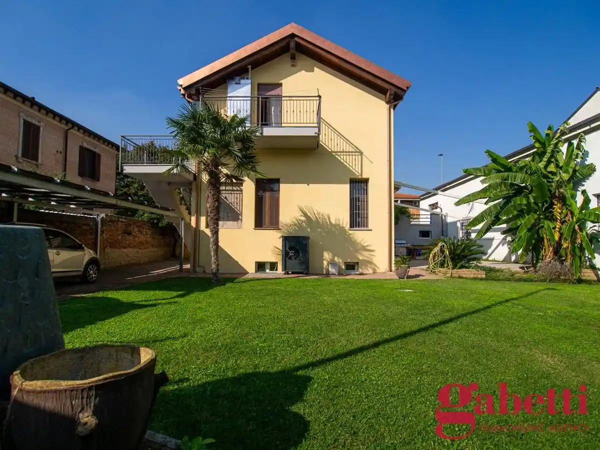 Casa indipendente in vendita a Cinisello Balsamo