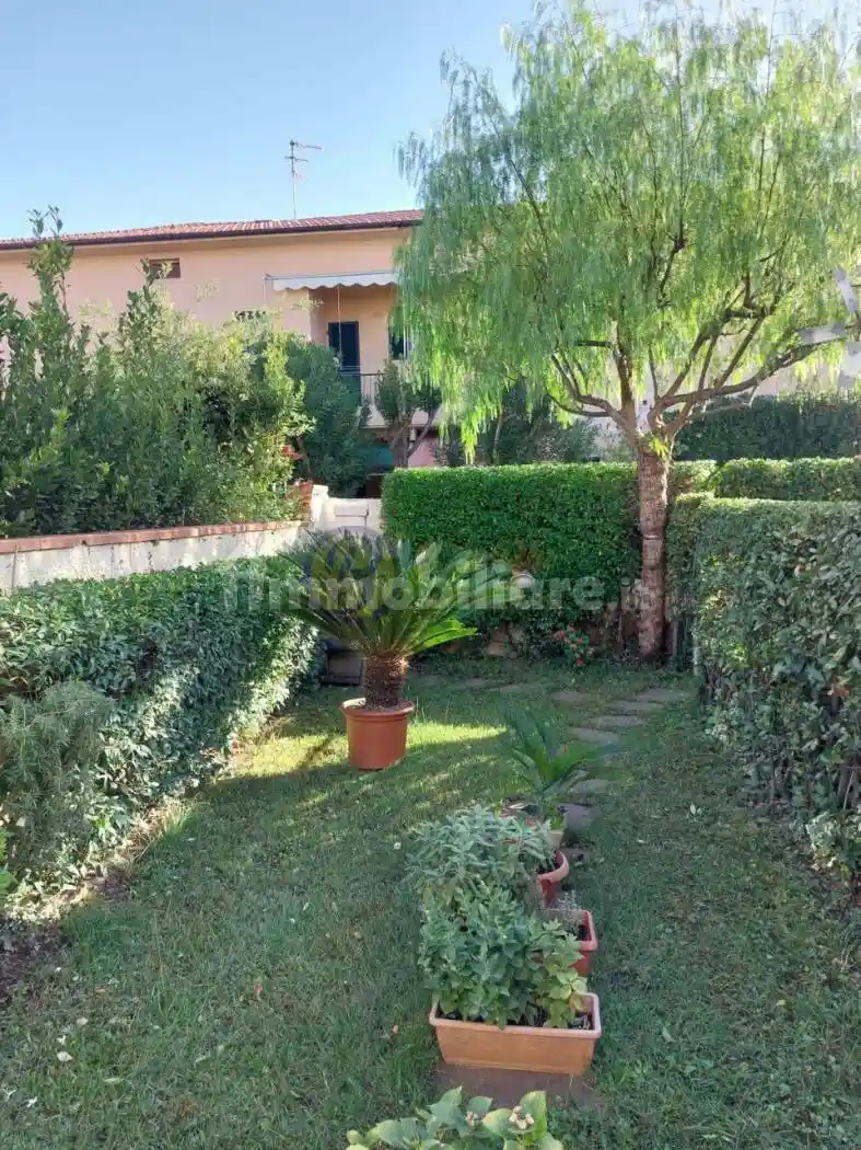Villetta a schiera in vendita a Camaiore