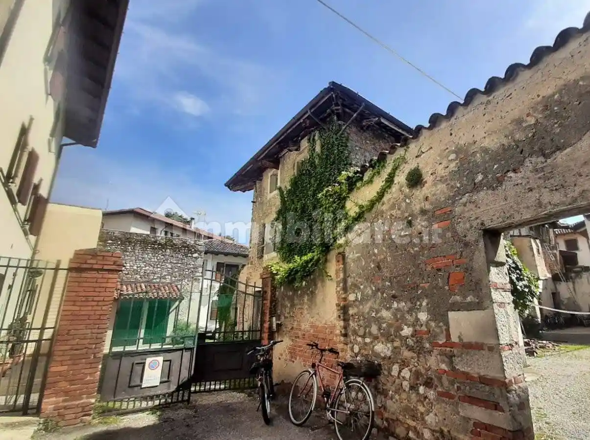 Casa indipendente in vendita a Udine