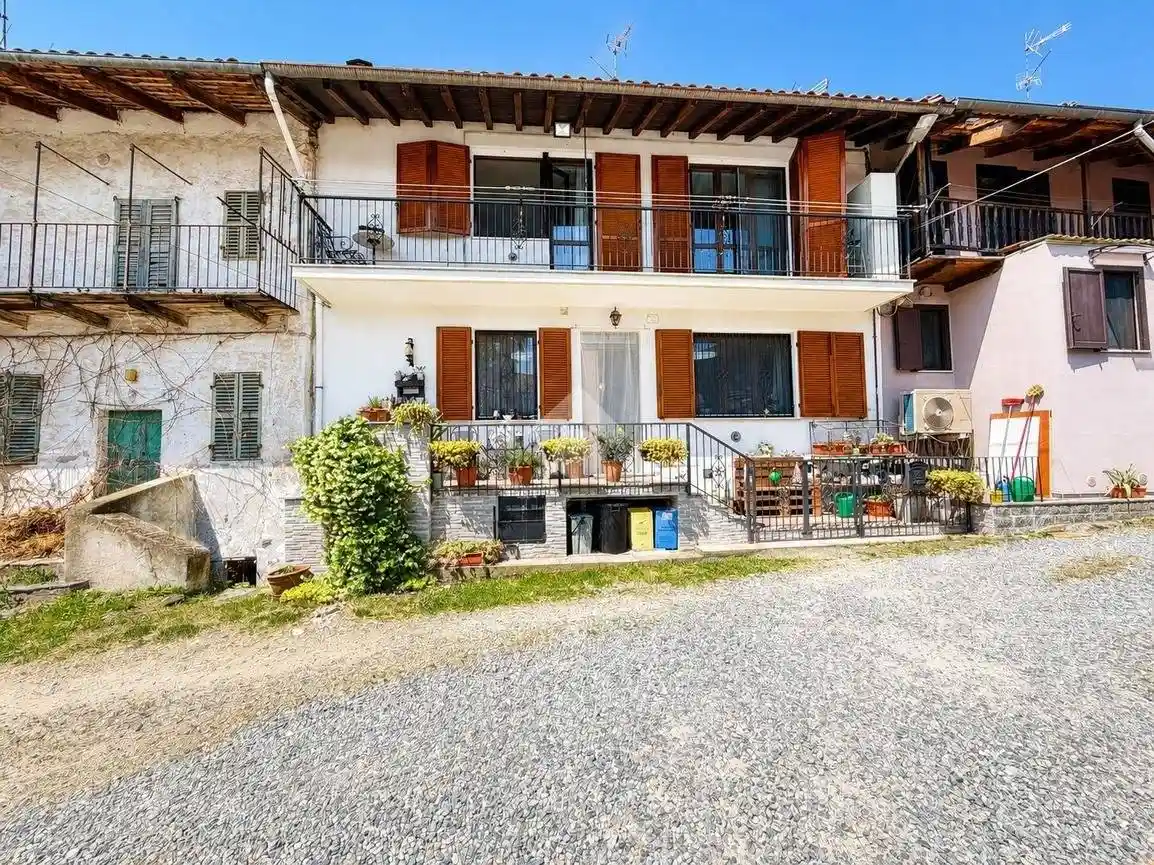 Casa indipendente in vendita a Salussola