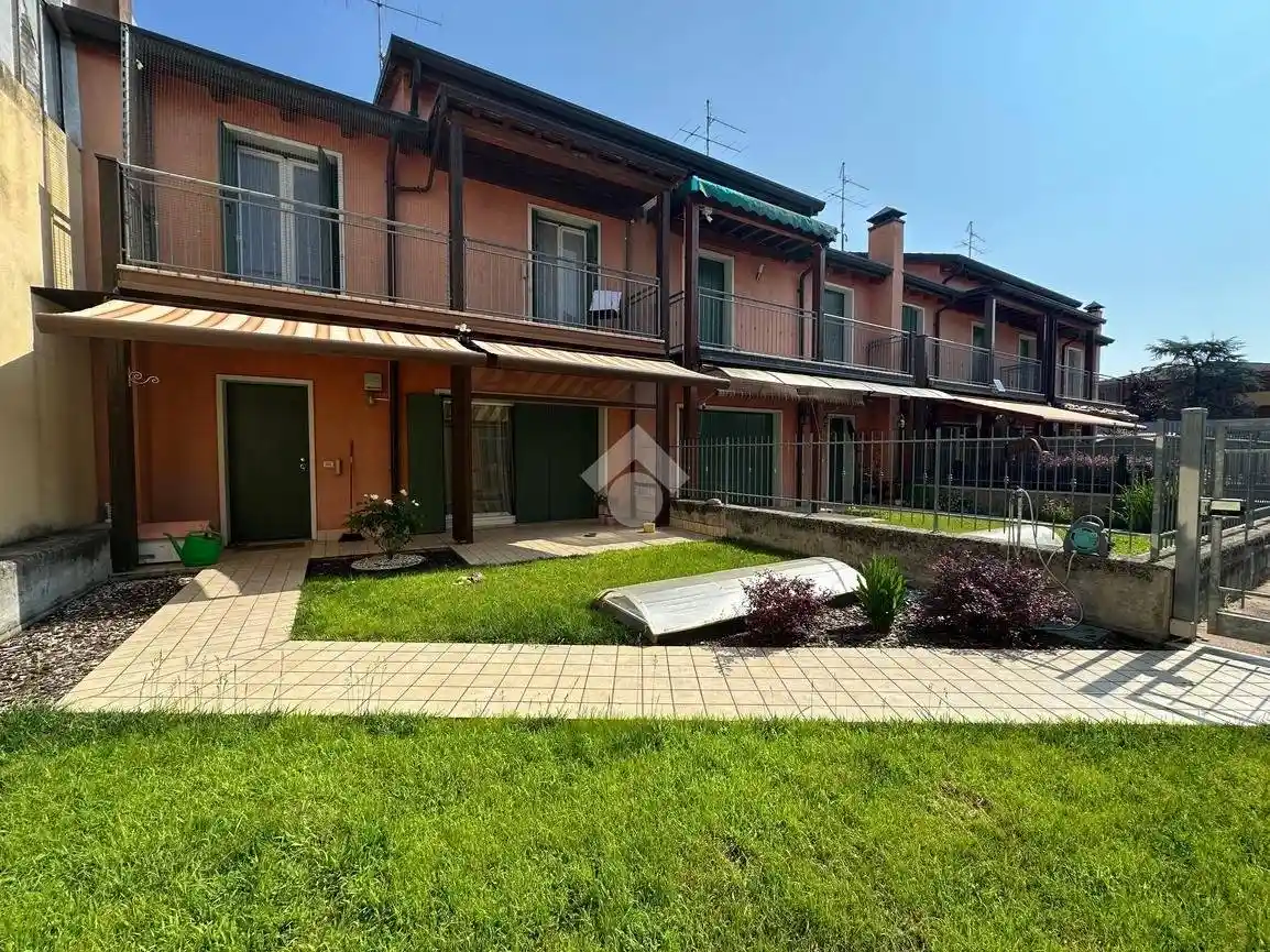 Villetta a schiera in vendita a Bussolengo