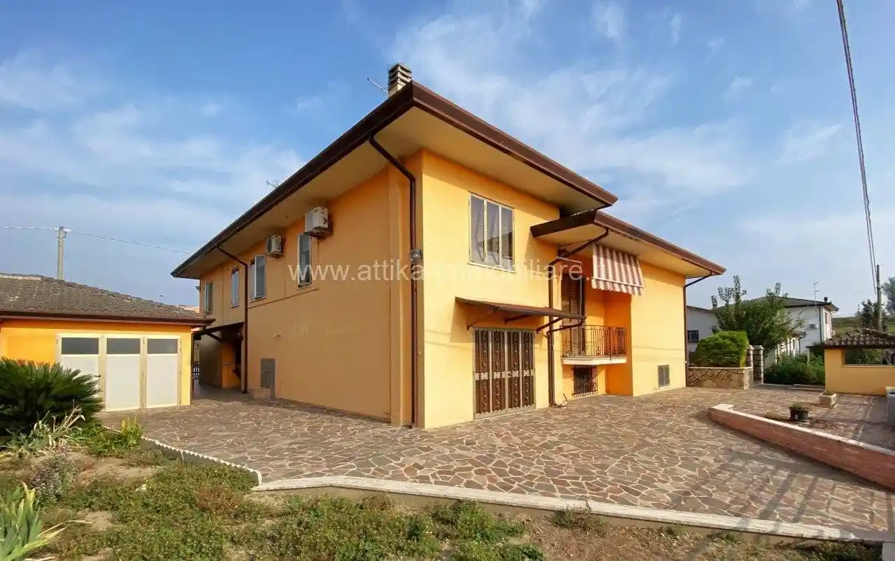 Villa in vendita a Boara Pisani