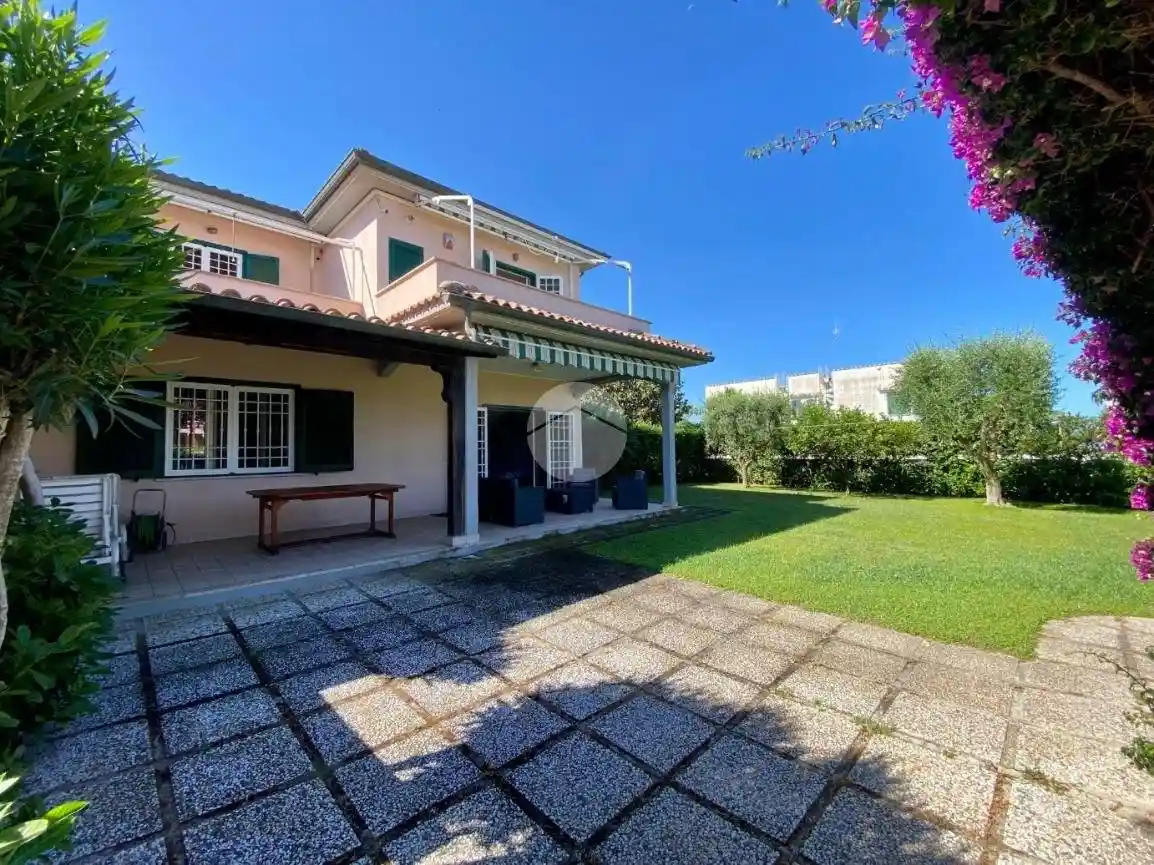 Villa in vendita a Anzio
