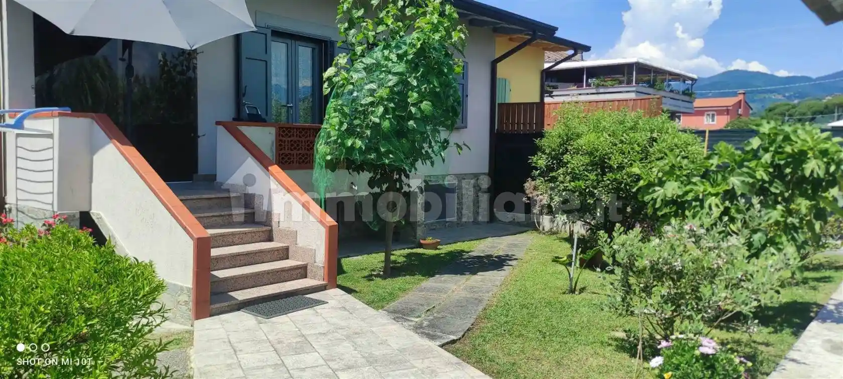 Casa indipendente in vendita a Luni