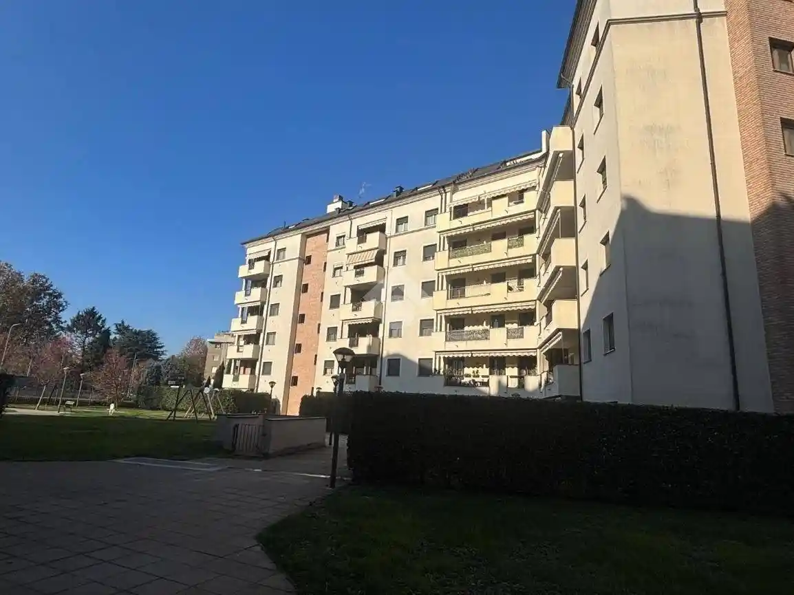 Appartamento in affitto a Rho