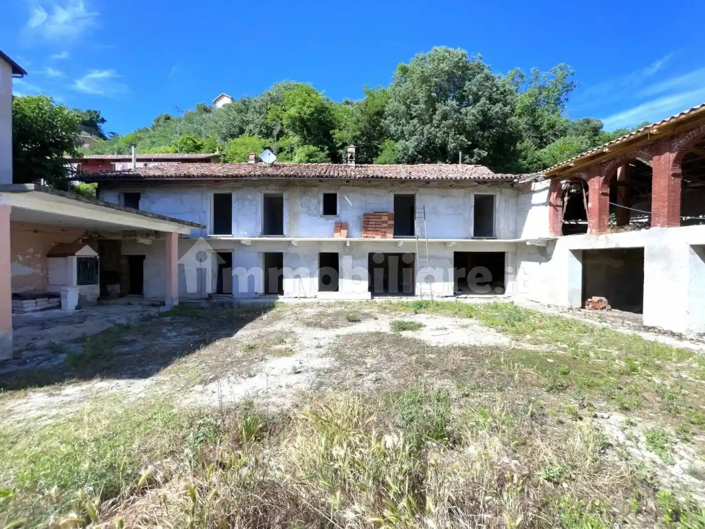 Rustico - Casale in vendita a Corneliano d'Alba
