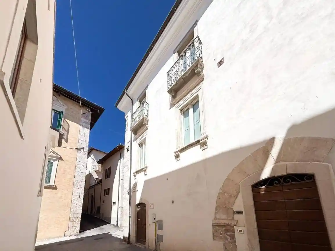 Rustico - Casale in vendita a L'Aquila