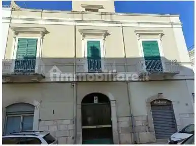 Palazzo - Edificio in vendita a Trani