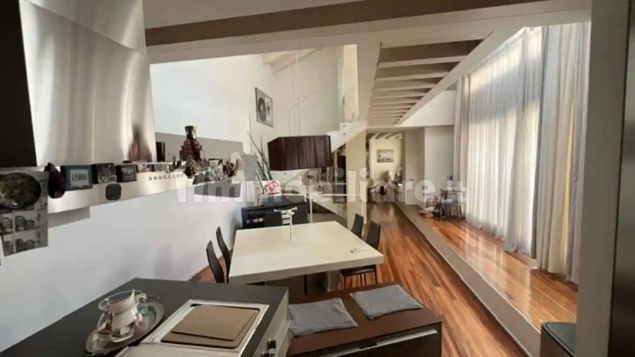 Casa indipendente in vendita a Piacenza
