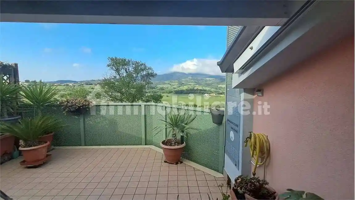 Appartamento in vendita a Camerano