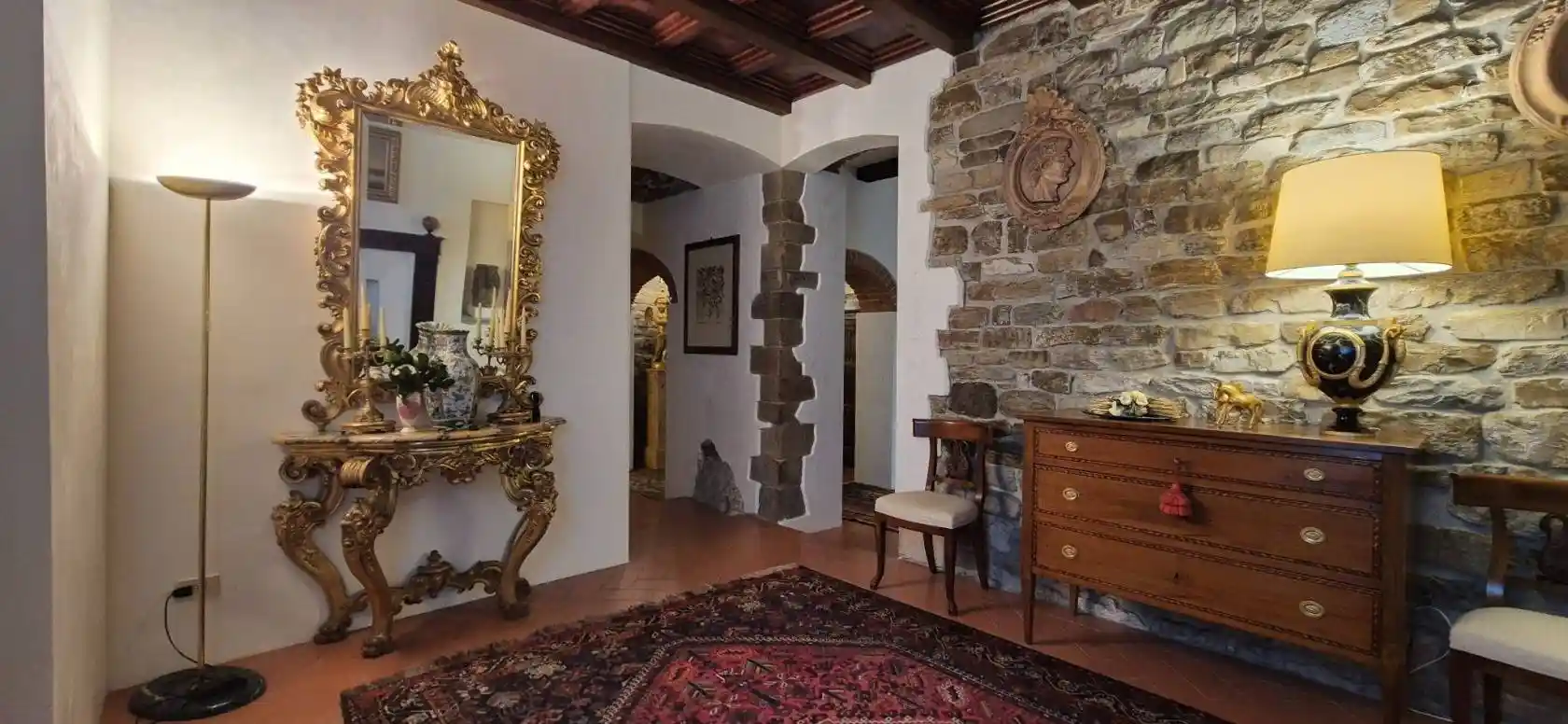 Casa indipendente in vendita a Reggello