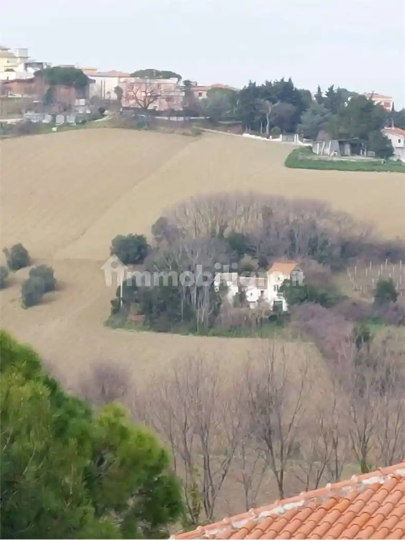 Rustico - Casale in vendita a Ancona