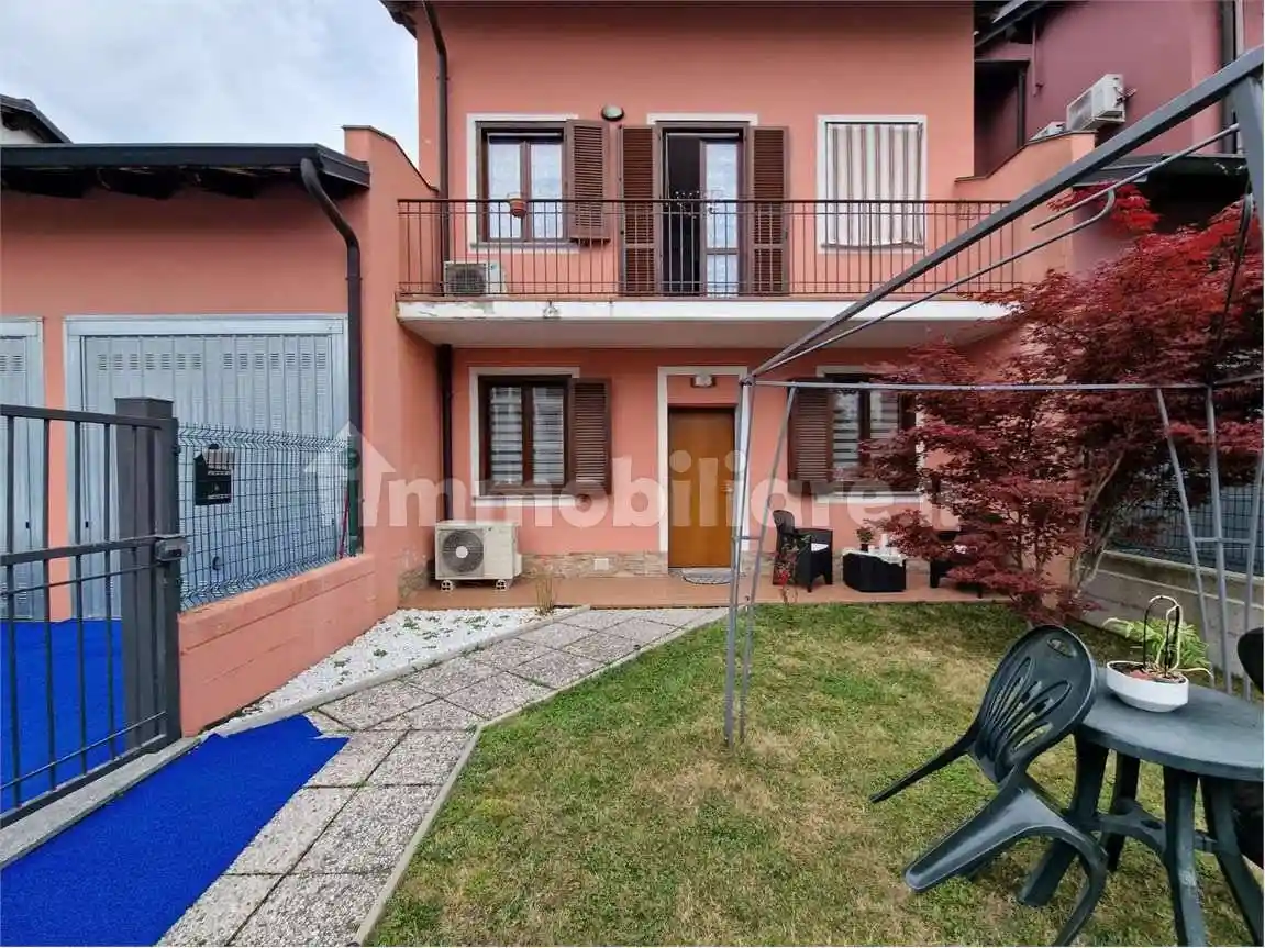 Villetta a schiera in vendita a Cureggio