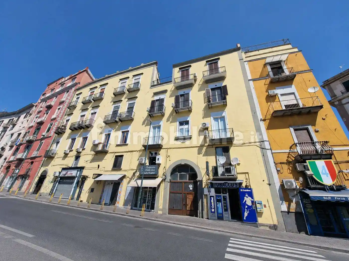 Appartamento in vendita a Napoli