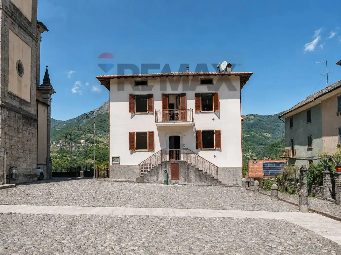 Casa indipendente in vendita a Locatello