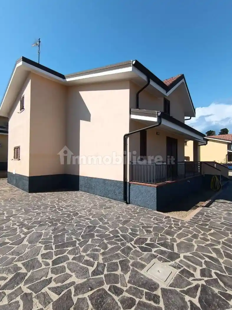 Villa in affitto a Simeri Crichi