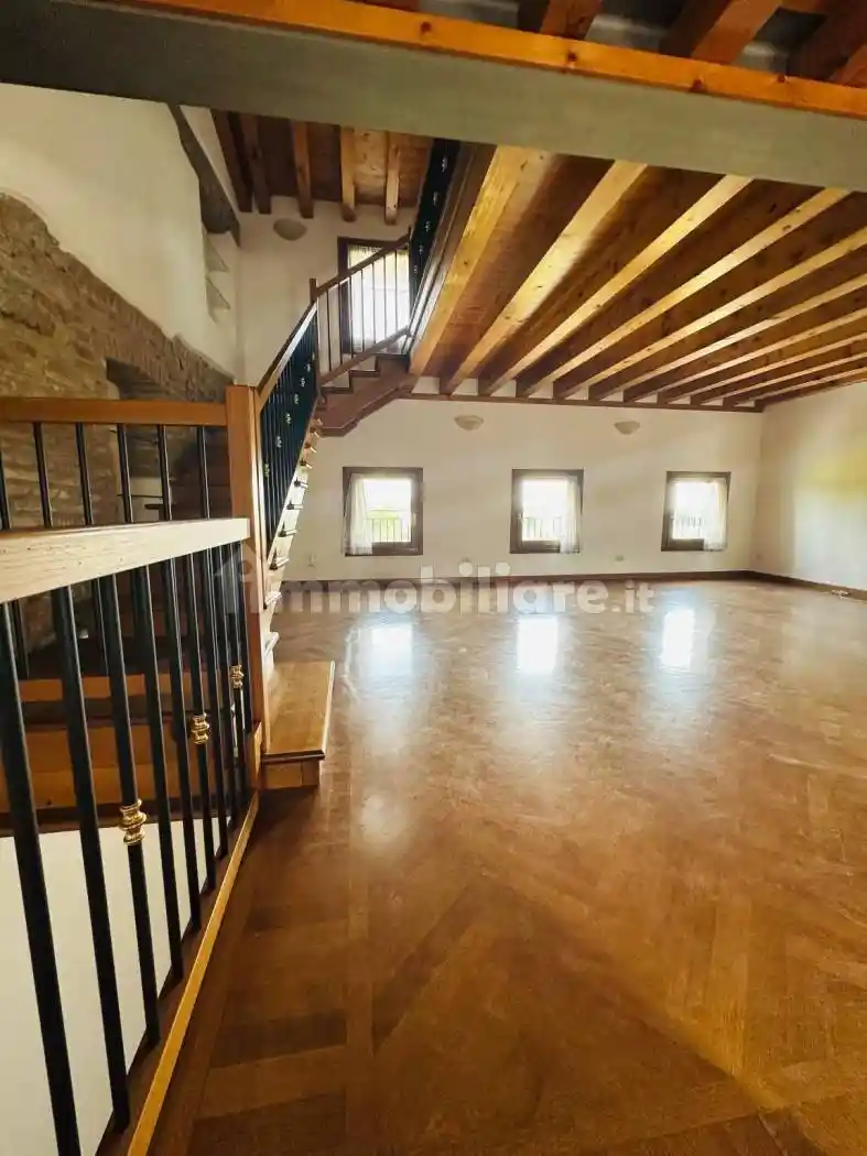 Casa indipendente in vendita a Nove