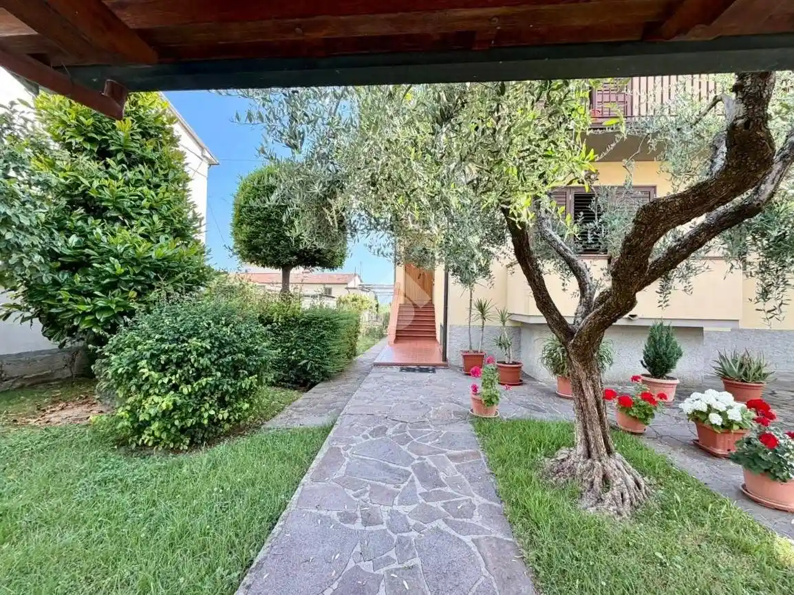 Villa in vendita a Montemurlo