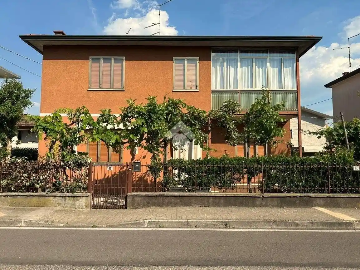 Casa indipendente in vendita a Montecchio Maggiore