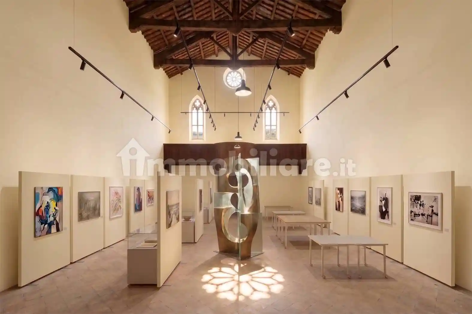 Palazzo - Edificio in vendita a Lucca