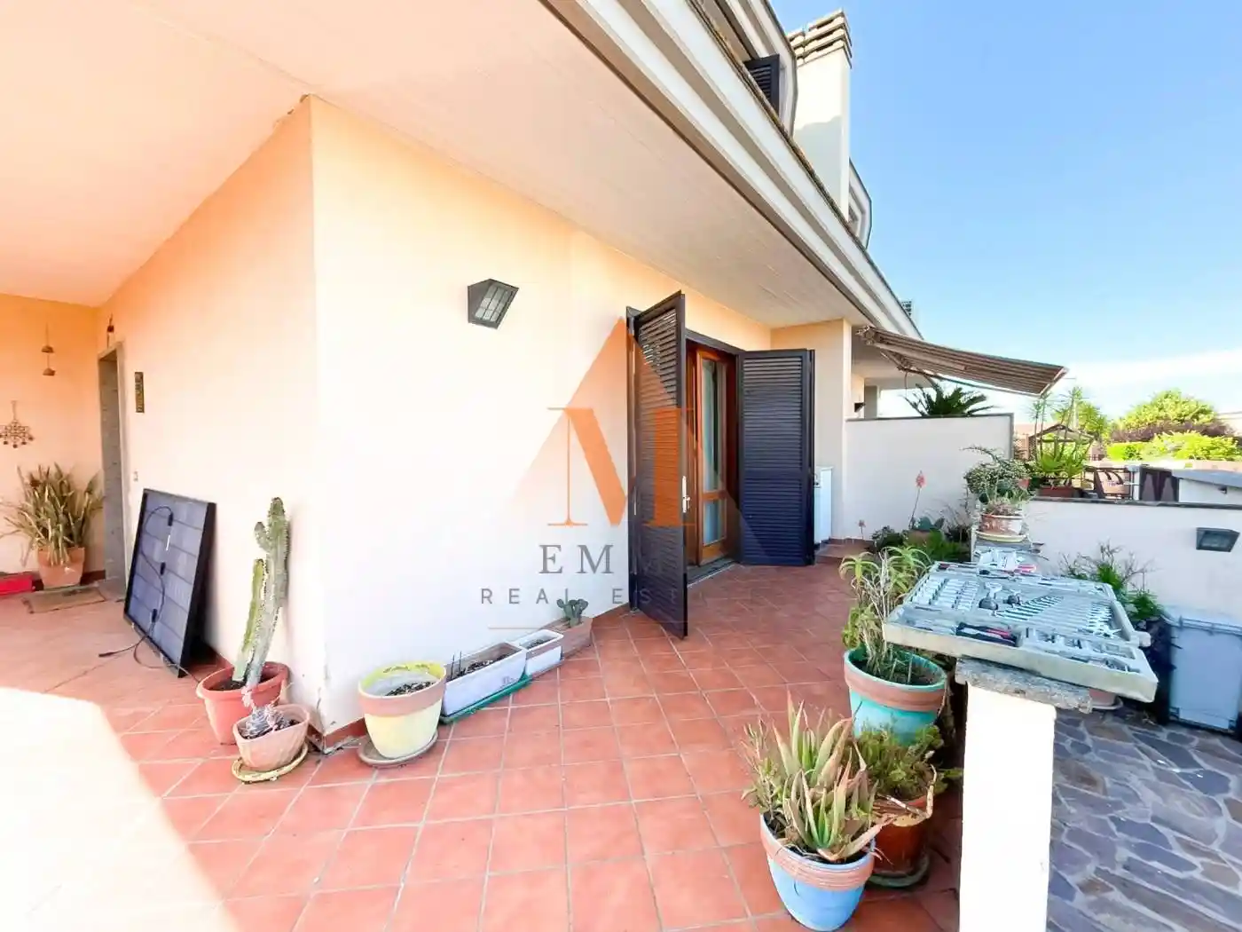Casa indipendente in vendita a Guidonia Montecelio
