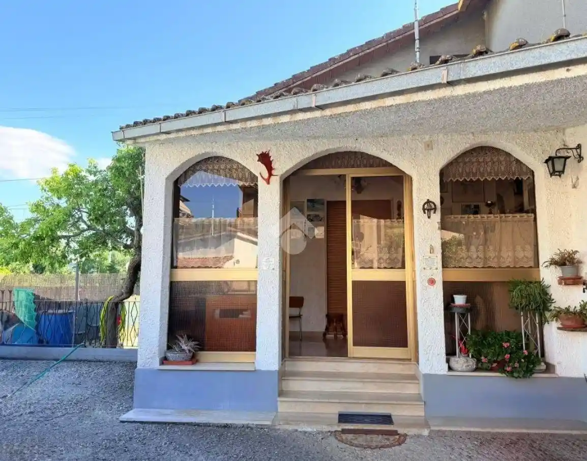Casa indipendente in asta a Stimigliano