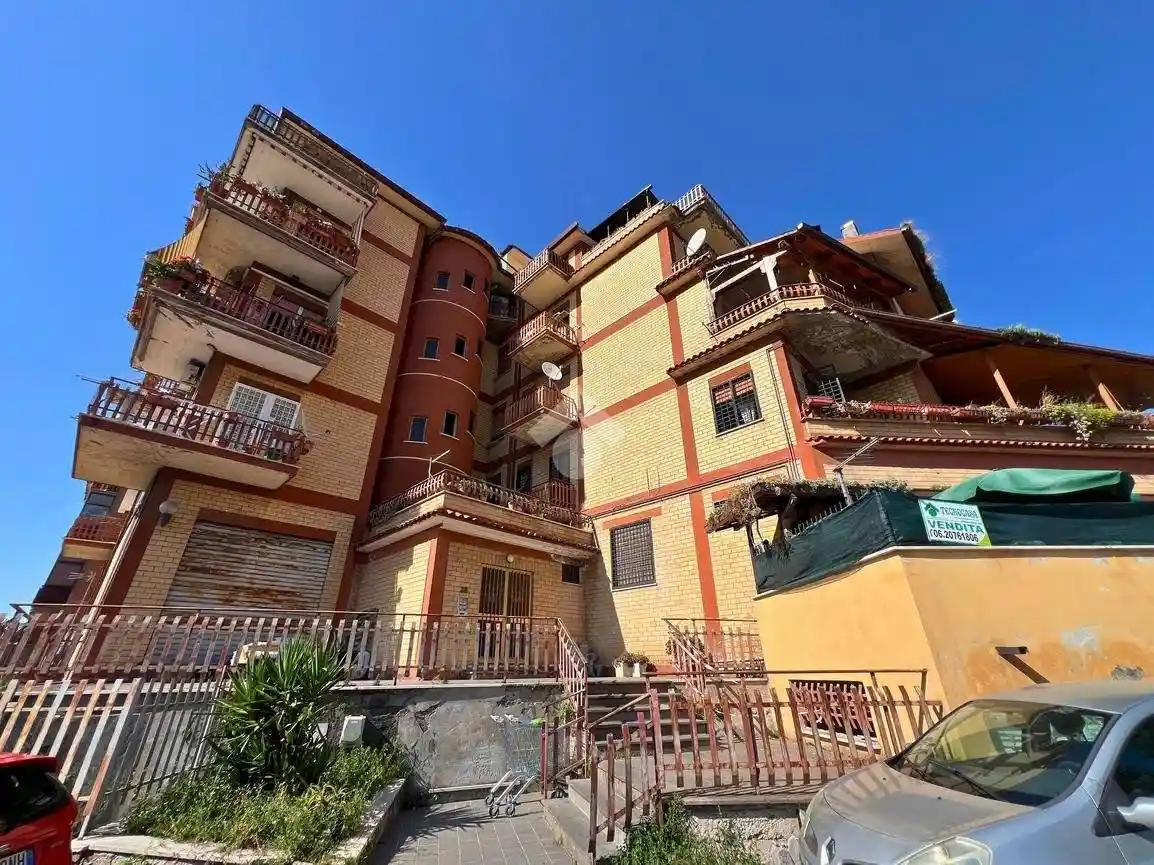 Appartamento in vendita a Roma