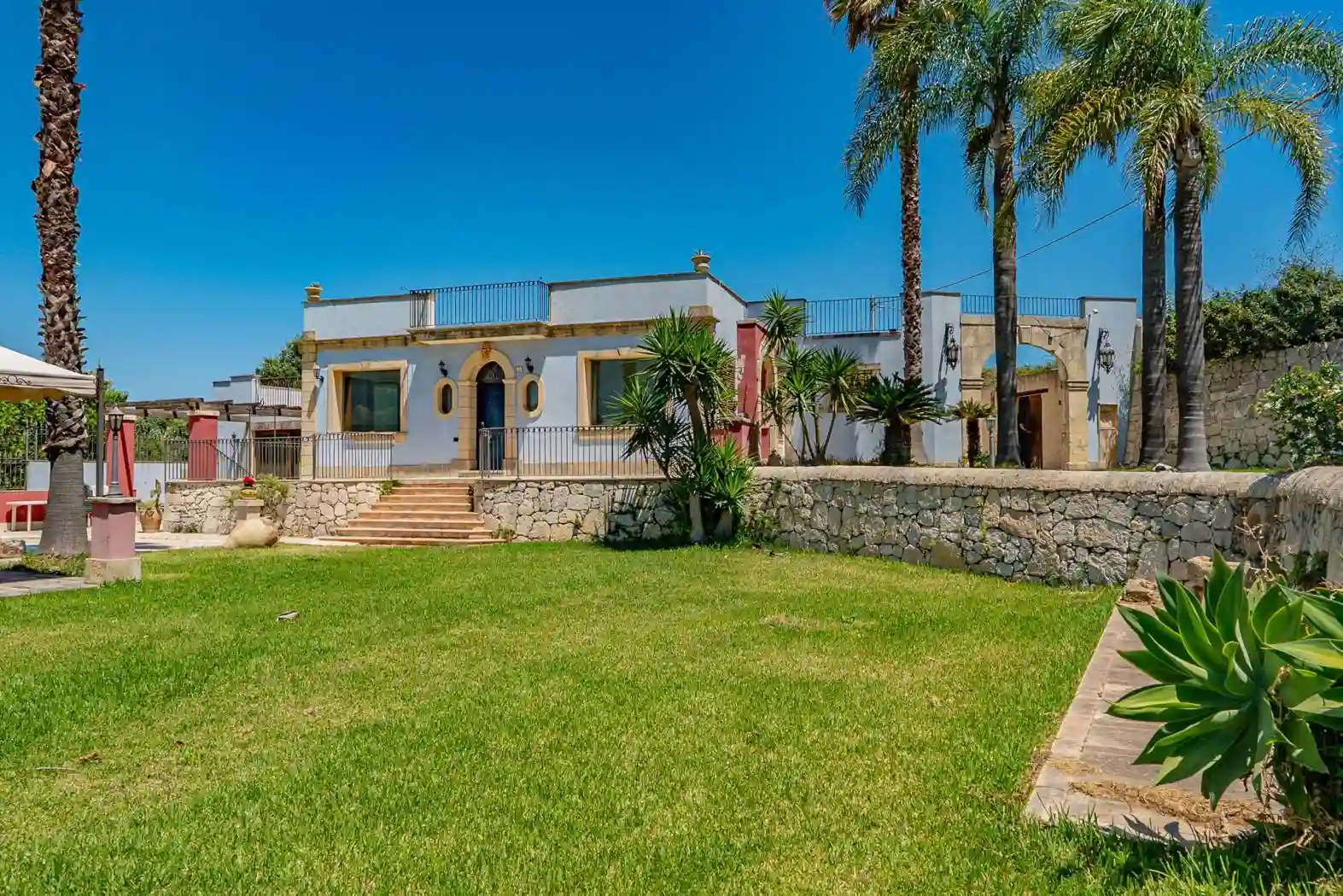 Villa - foto 2