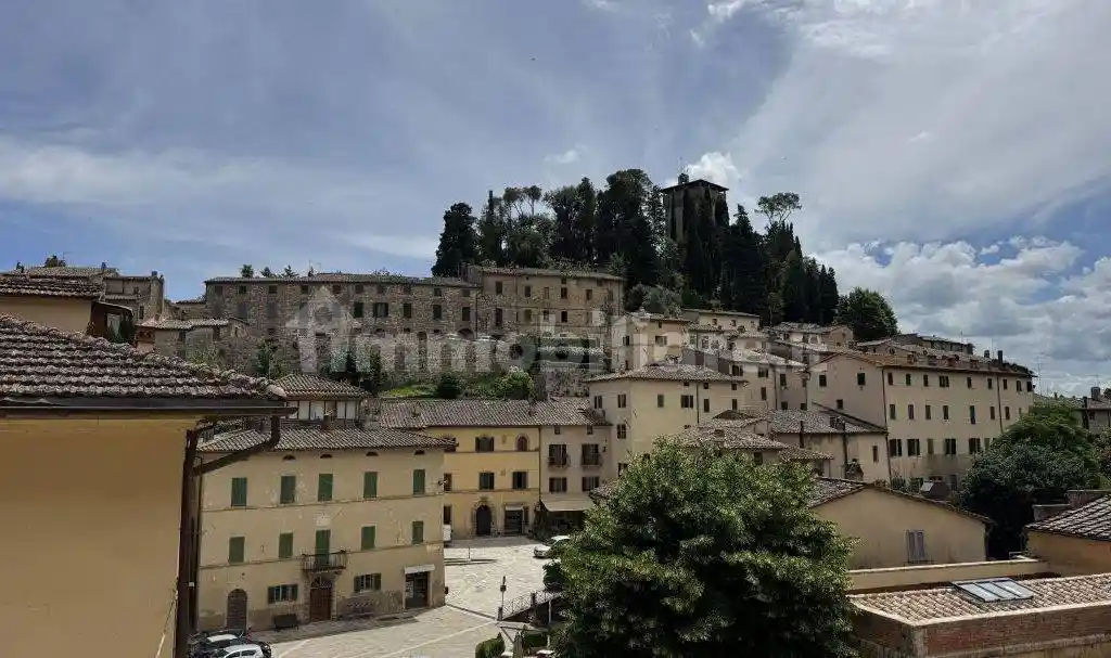Appartamento in vendita a Cetona