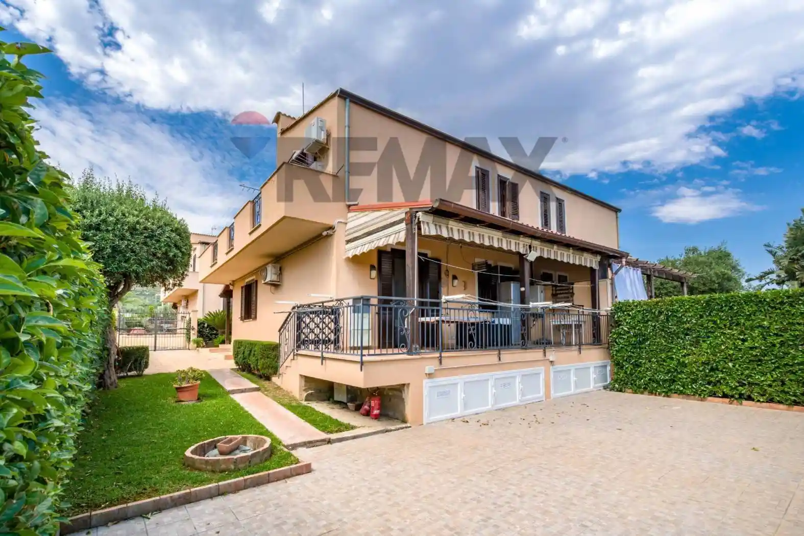 Villa in vendita a Altavilla Milicia