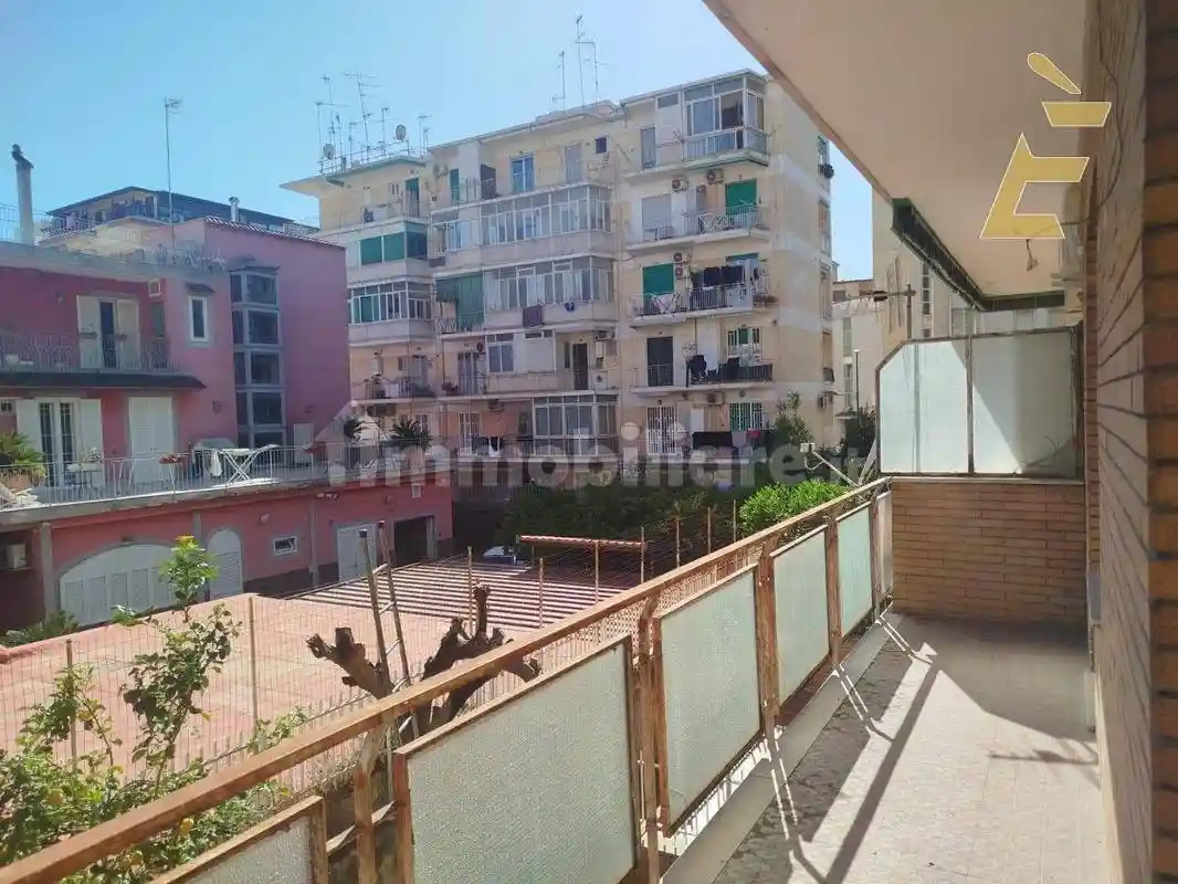 Appartamento in vendita a Napoli