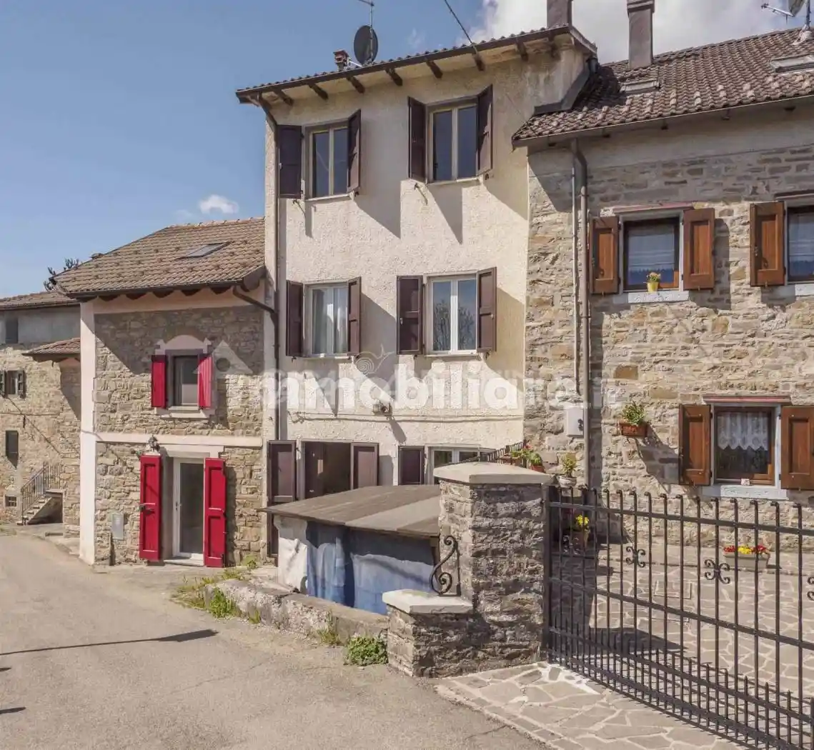 Casa indipendente in vendita a Frassinoro