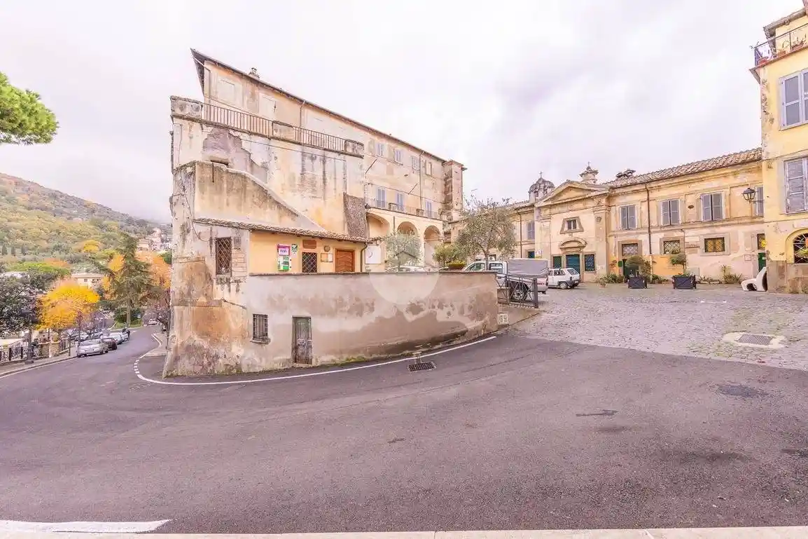 Appartamento in vendita a Poli
