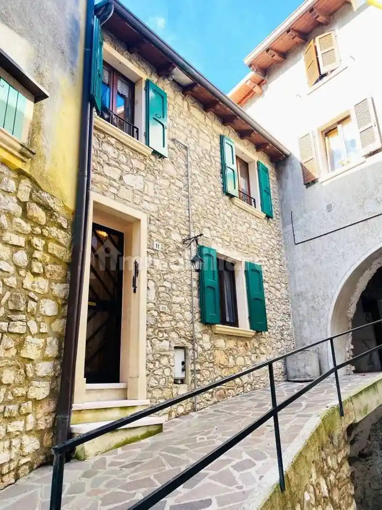 Rustico - Casale in vendita a Brenzone sul Garda