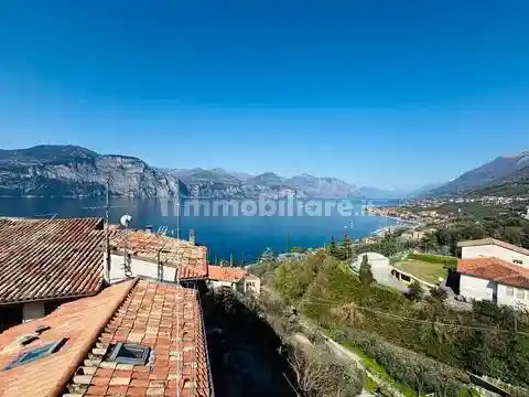 Casa indipendente in vendita a Brenzone sul Garda