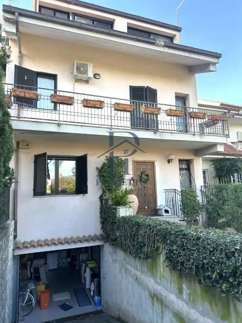 Villetta a schiera in vendita a Caserta
