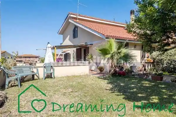Villa in vendita a Roma