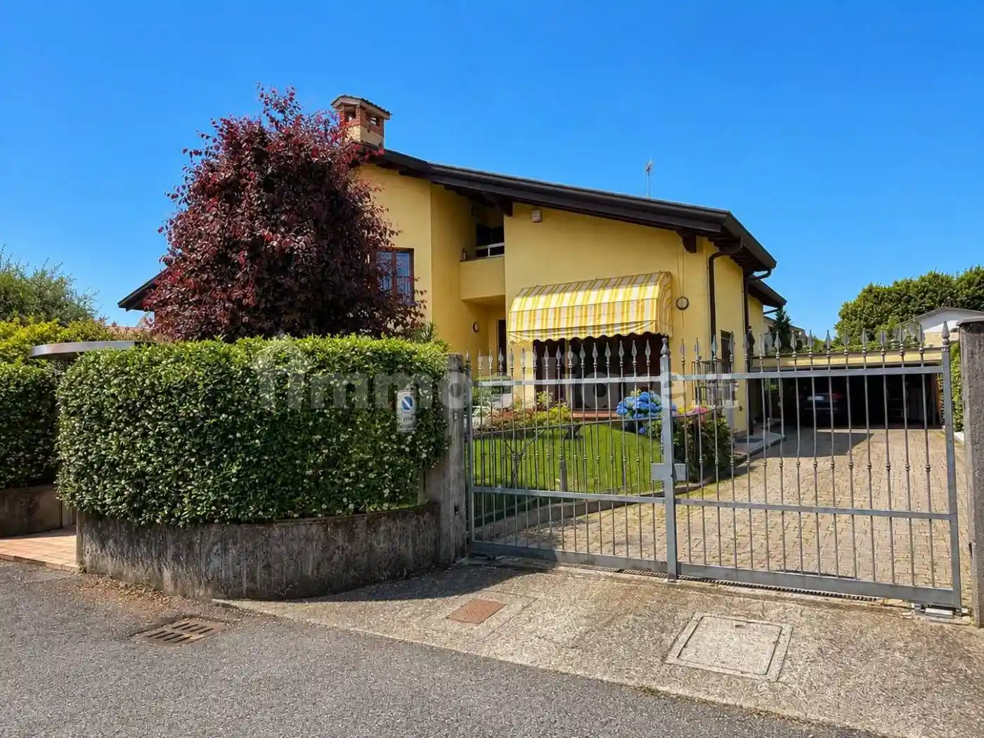 Villa in vendita a Lazzate