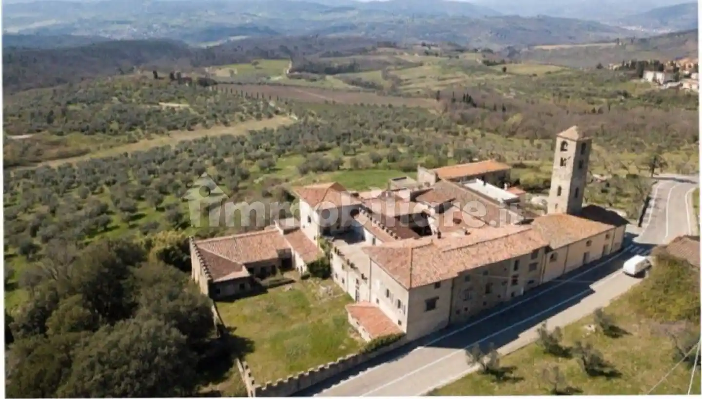 Rustico - Casale in vendita a Reggello