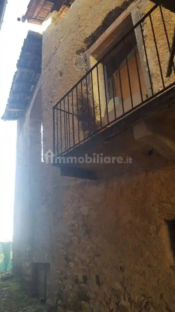 Rustico - Casale in vendita a Varese