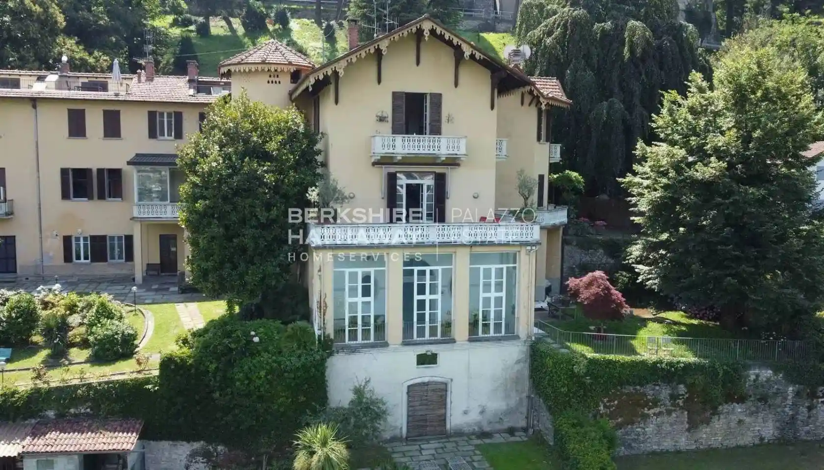 Appartamento in vendita a Faggeto Lario